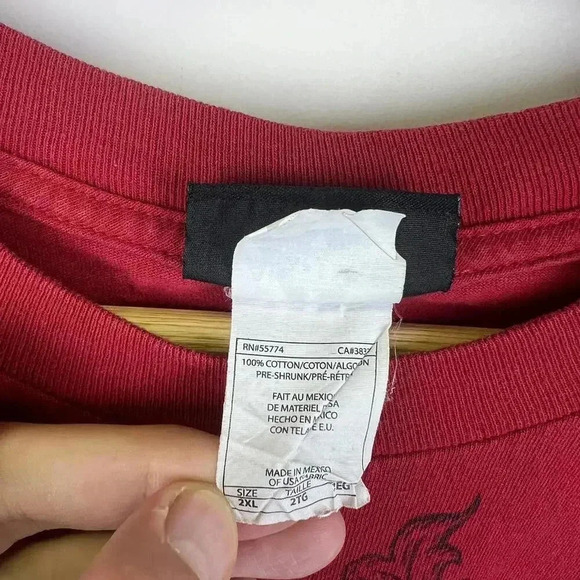 Vintage Deathclutch Graphic Tee - Bold Red Design - Picture 8 of 8